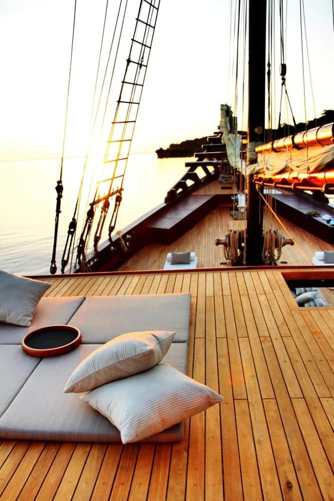 Amandira Luxury Indonesian Yacht Charters Ultimate Bali Collection 